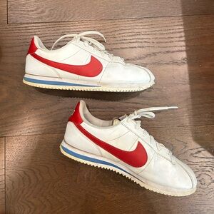 Nike Cortez Leather Sneakers🌟🌟🌟